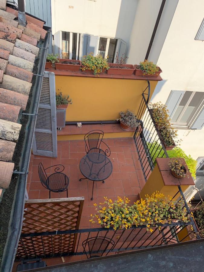 Rubra Apartments Parma Bagian luar foto