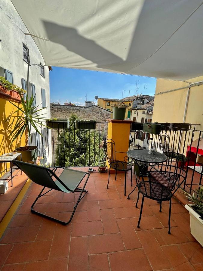 Rubra Apartments Parma Bagian luar foto