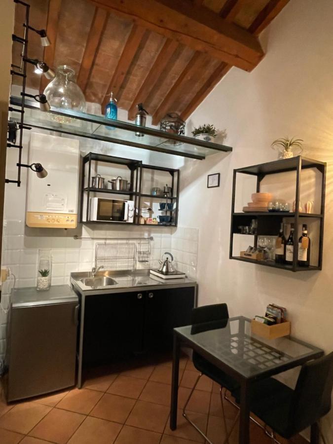 Rubra Apartments Parma Bagian luar foto